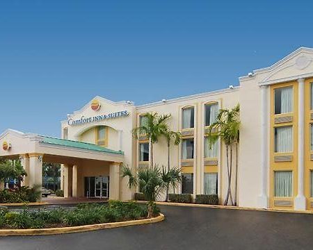 コンフォート イン&スイーツ フォート ランダーデール ウエスト ターンパイク Lauderdale Lakes エクステリア 写真